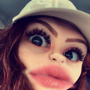 Meet your Posher, Daniela